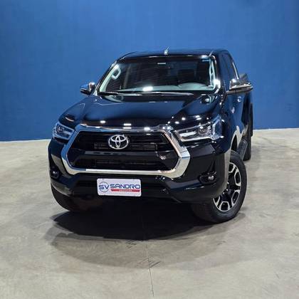 TOYOTA HILUX 2.8 D-4D TURBO DIESEL CD SRV 4X4 AUTOMÁTICO
